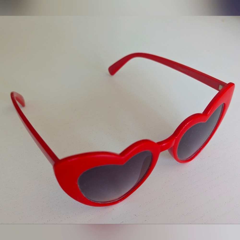 Red Heart-Shaped Sunglasses